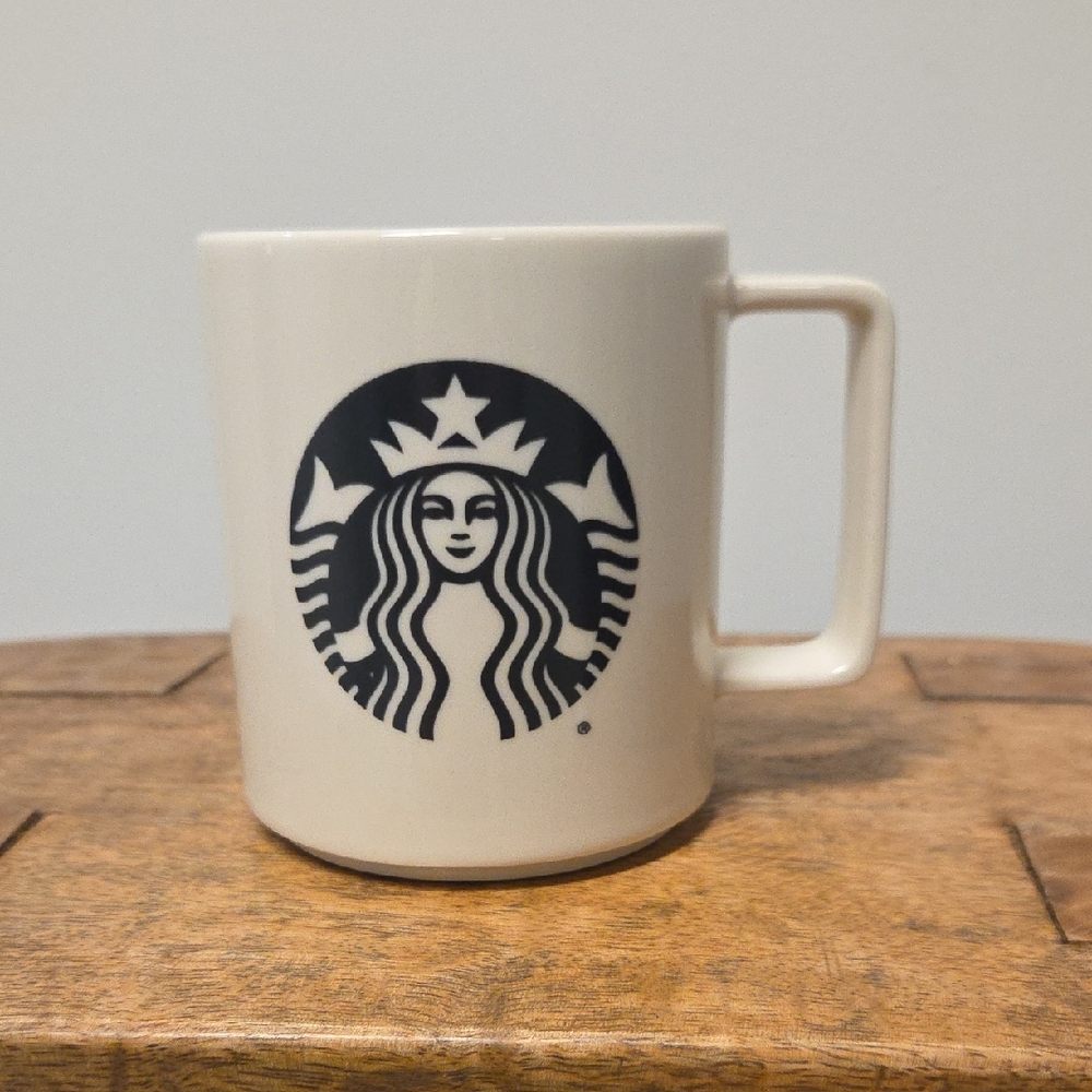 Starbucks 2015 14oz Siren Coffee Mug, Square Handle, Collectible